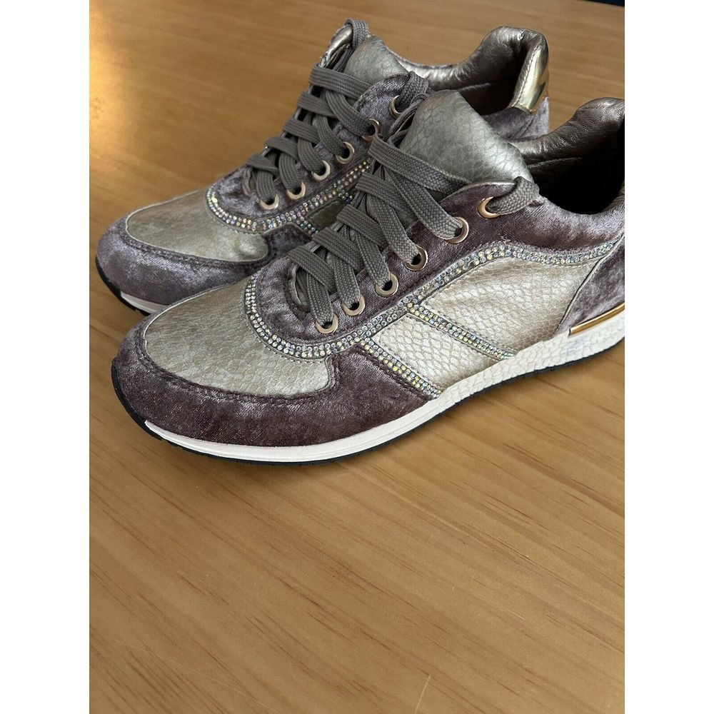 Henry Ferrera Collection Purple Velvet Dressy‎ Lace Up Sneakers Size 6